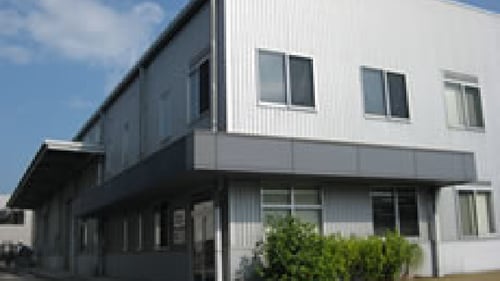 松山事業所の外観